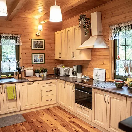 Dom Marzen Z Jacuzzi Pod Gwiazdami فيلة كوبالينو