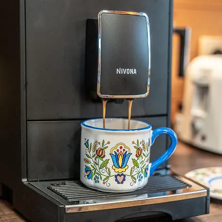 Dom Marzen Z Jacuzzi Pod Gwiazdami فيلة