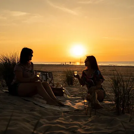 Dom Marzen Z Jacuzzi Pod Gwiazdami فيلة